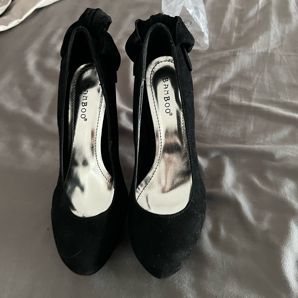 Clothes - Picture 6 of 12